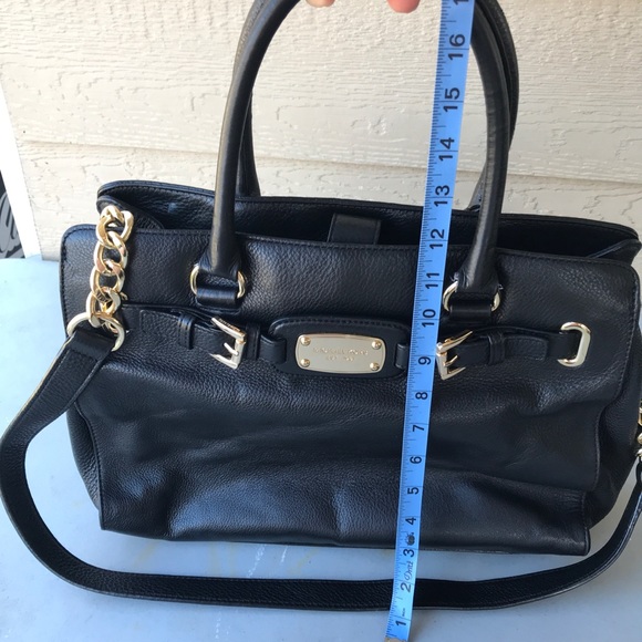 Beautiful Michael Kors Leather Purse - Picture 8 of 12
